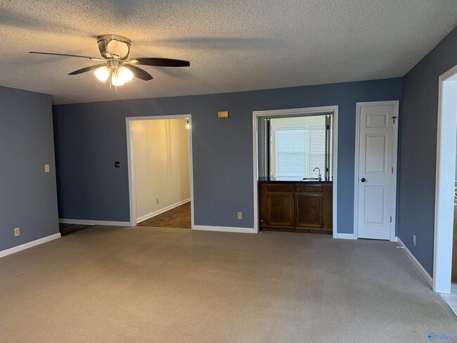 Building Photo - 1006 Wood Cir