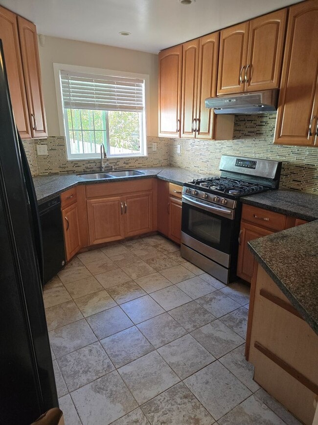 Building Photo - Beautiful Single Story home in the Hercules Hills