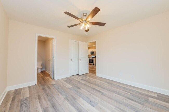 Building Photo - 122 Tabor Dr