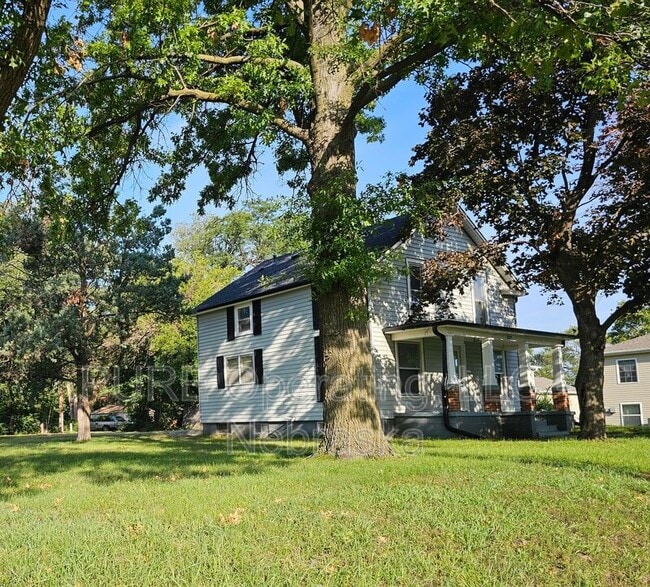 Building Photo - 1809 N 33rd St