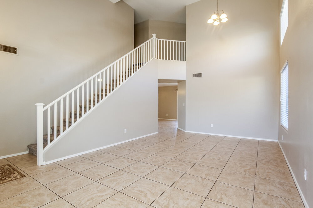 Building Photo - 6216 S 52nd Dr