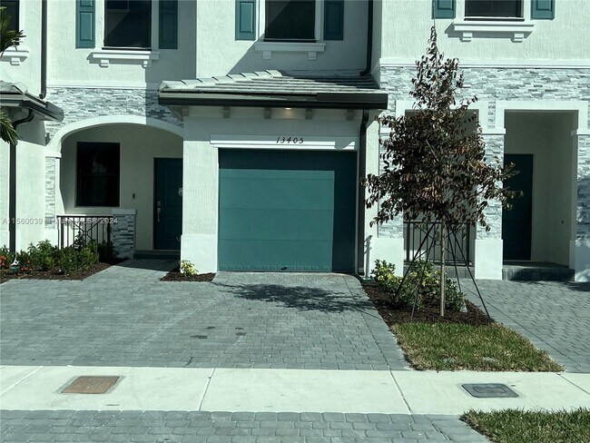 Building Photo - 13405 SW 287th Ter