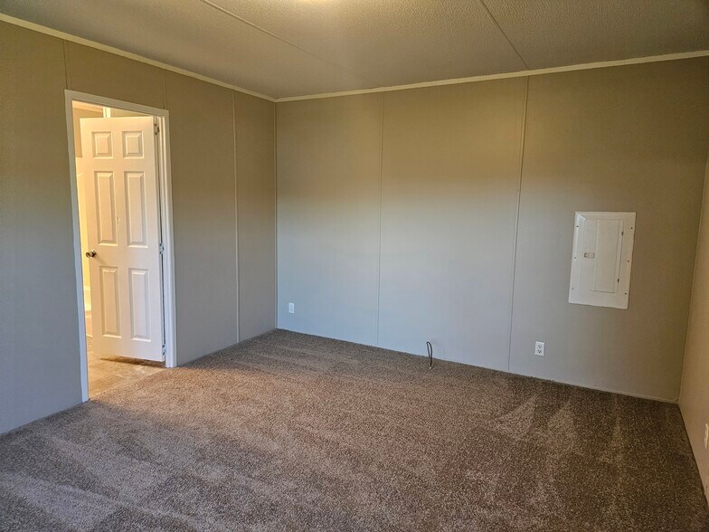 Building Photo - 79 Lynnwood Cir