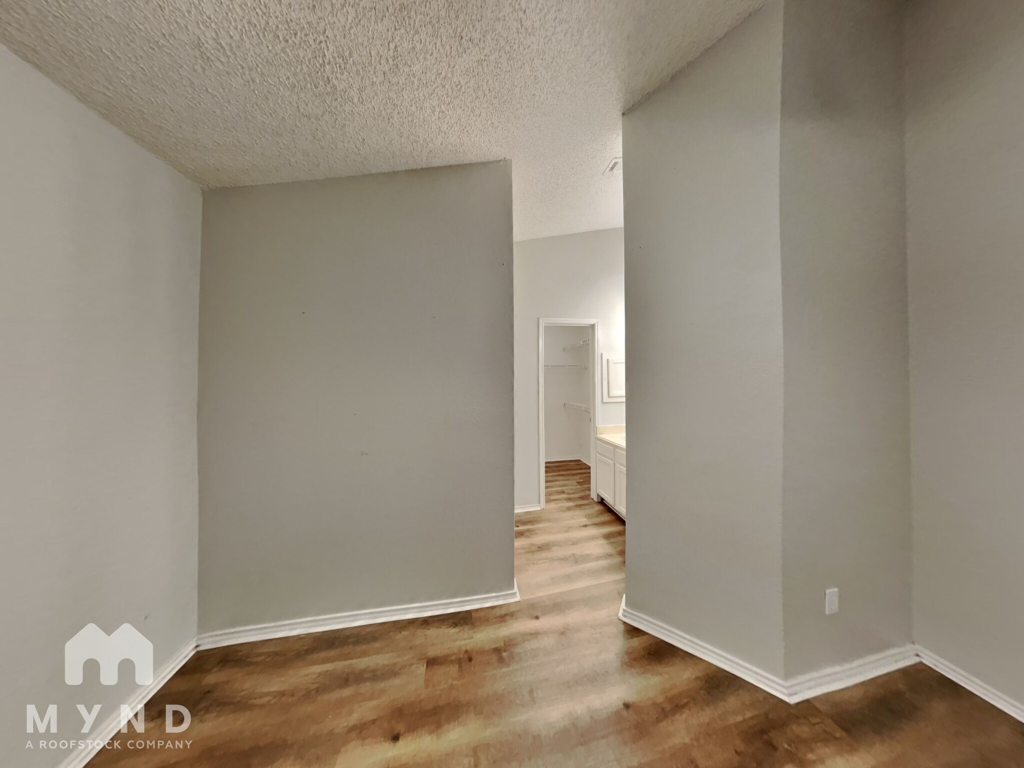 Building Photo - 1134 Hemlock Dr