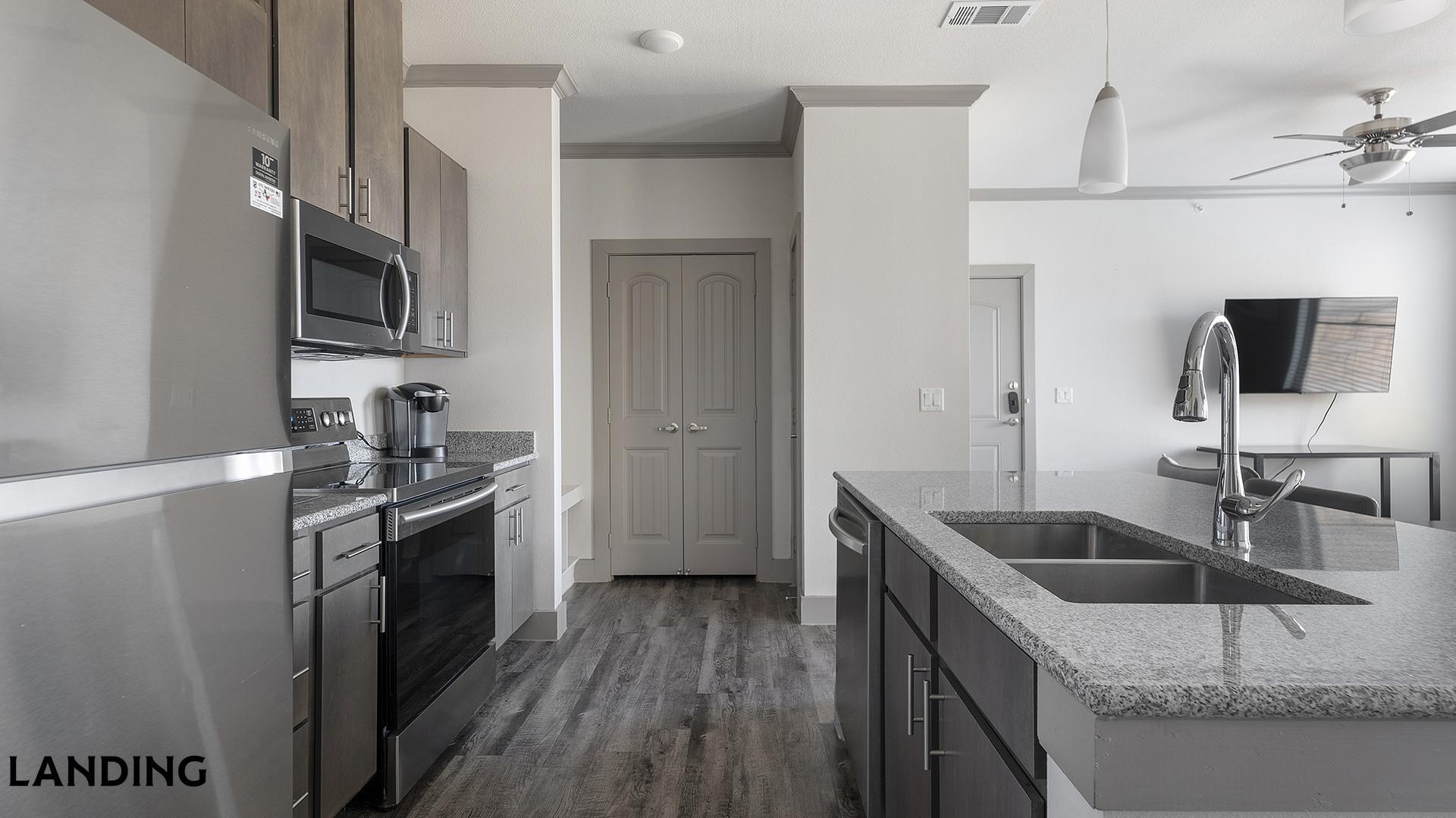 Building Photo - 12500 Shadowglen Trce