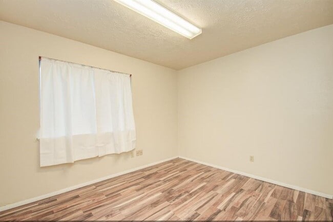 Building Photo - 8206 Westbank Ave