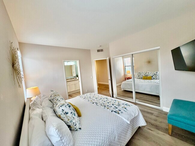 Building Photo - 55459 Tanglewood