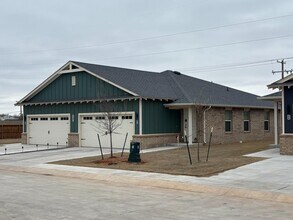 Building Photo - 2720 Belmont Rd
