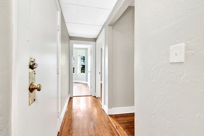 Building Photo - 73 Almont St