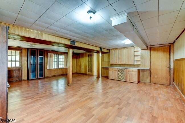 Building Photo - 109 Edgewood Dr