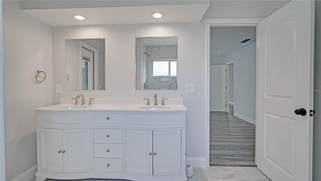 Building Photo - 600 Everett St