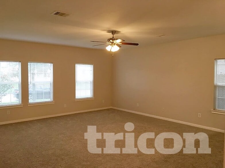 Building Photo - 11335 Carla St