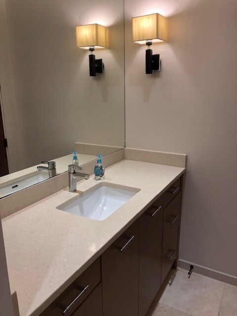 Building Photo - 1795 Shortline Ct