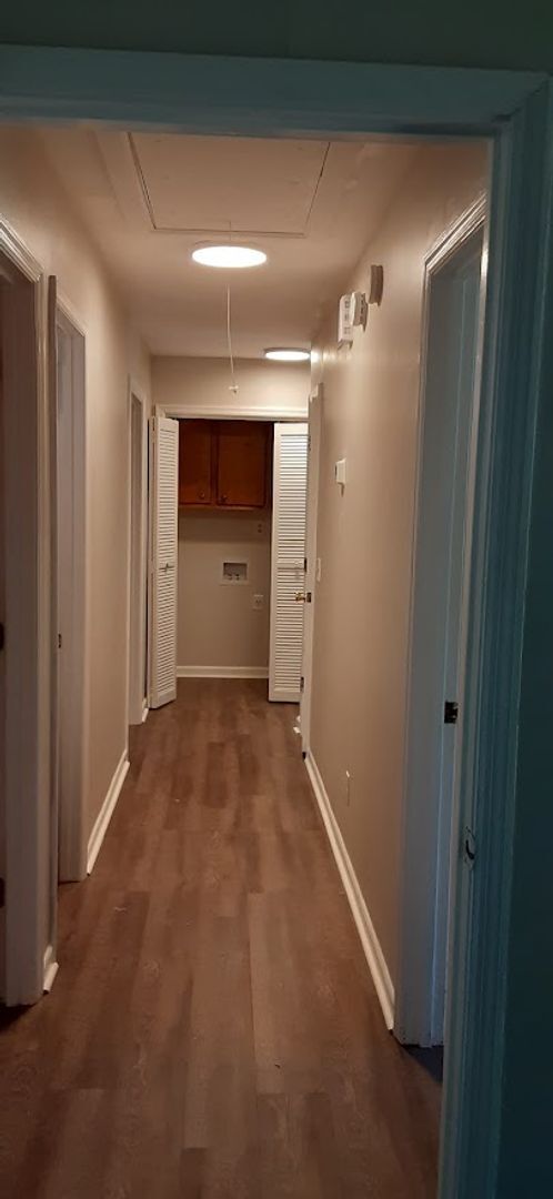 Building Photo - Lovely Three Bedroom Upgraded Home in Irmo...