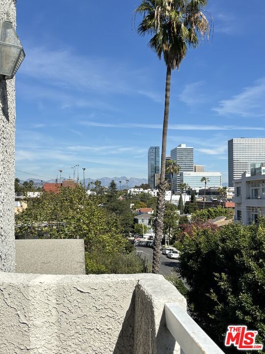 Building Photo - 10465 Eastborne Ave