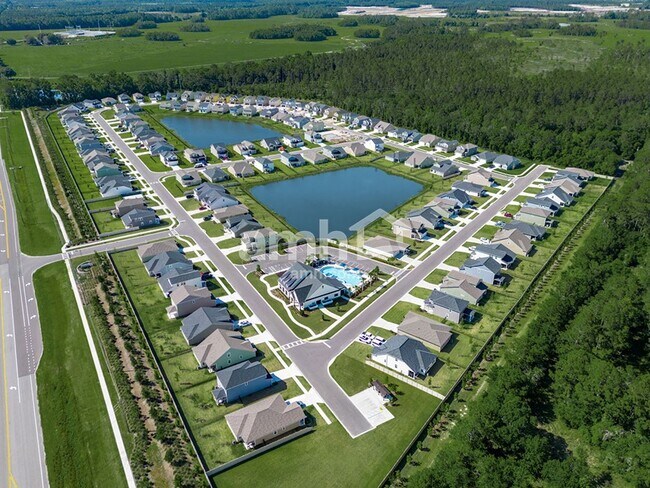 Building Photo - 390 Banyan Frst Dr