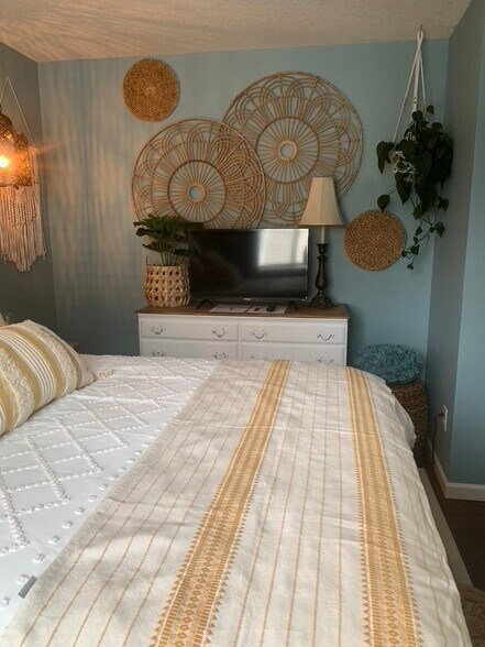 Bedroom 1 - 5401 NE 66th Dr