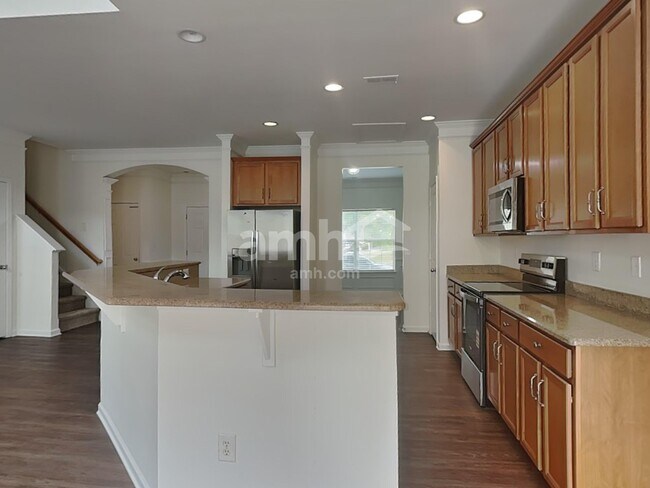 Building Photo - 6137 Kilchurn Dr