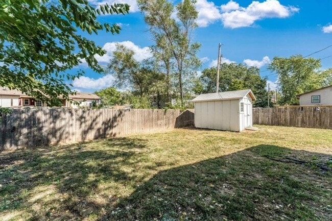 Building Photo - 2920 W Hadden St