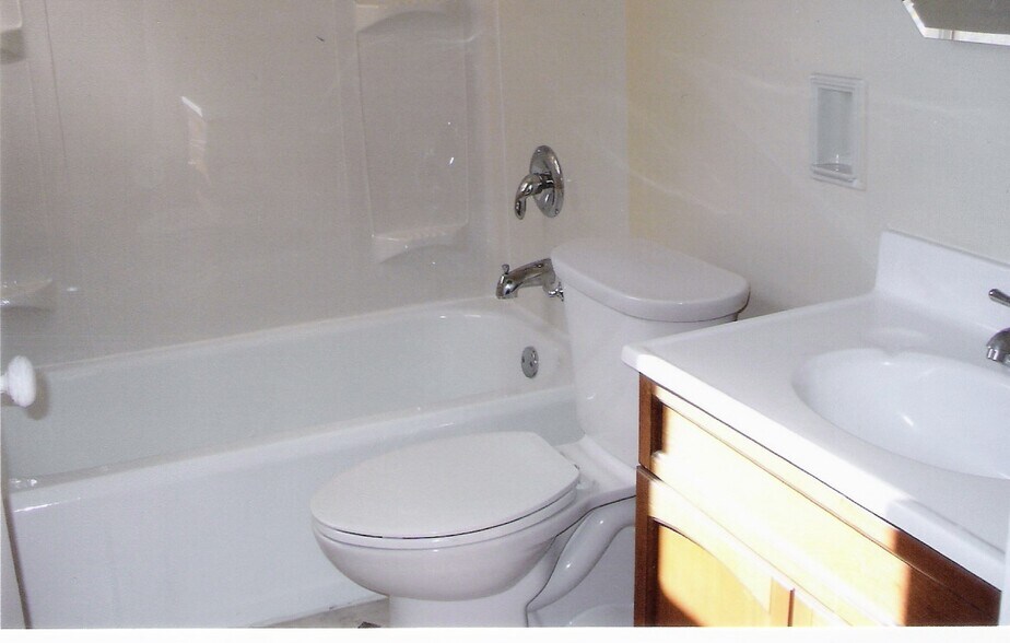 Bathroom - 111 Main Ave W