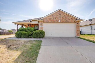Building Photo - 14024 Esperanza Dr