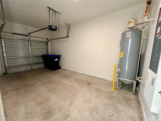 Building Photo - 10718 Silk Tree Ct