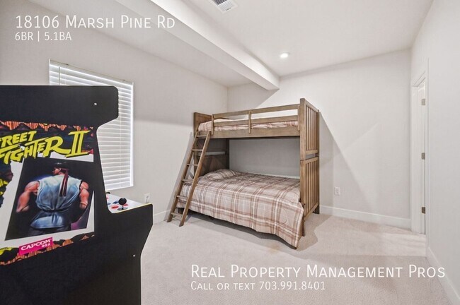 Building Photo - 18106 Marsh Pne Rd