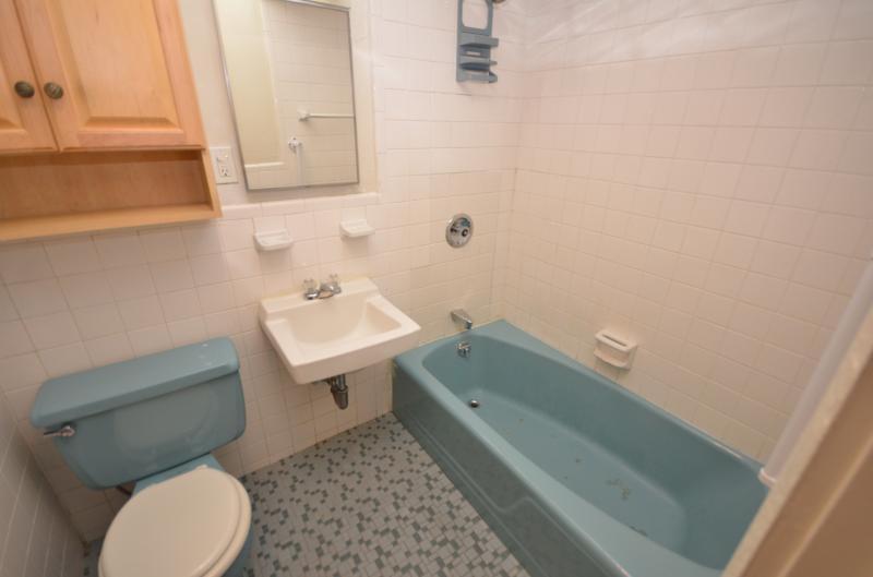 Building Photo - 320 Tappan St