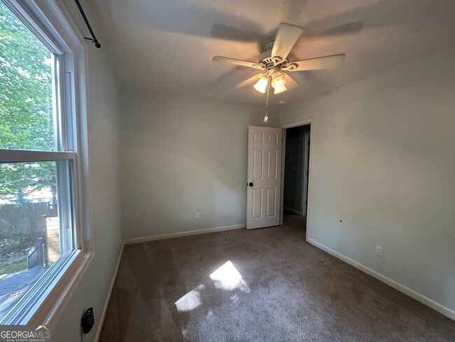 Building Photo - 102 Shawville Ln