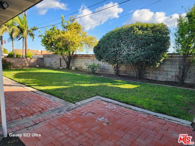 Building Photo - 15624 Gaymont Dr