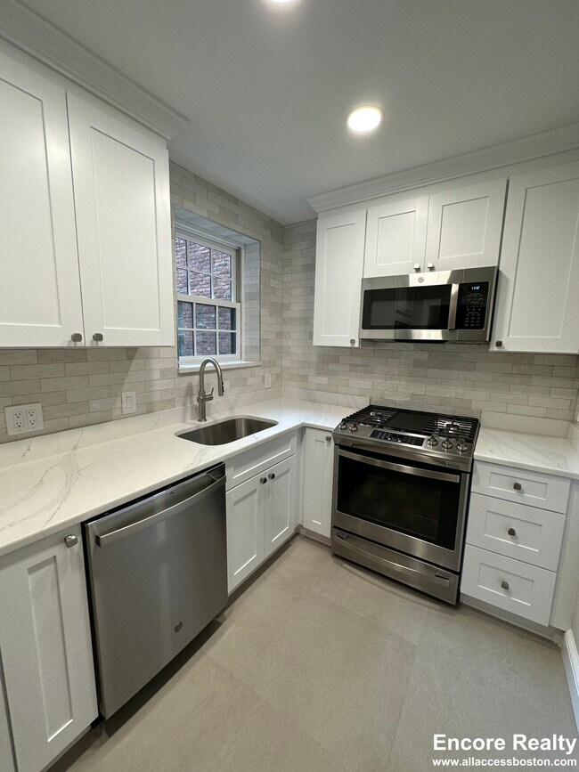 Building Photo - 24 Park St