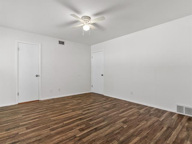 Building Photo - 4806 South Dr