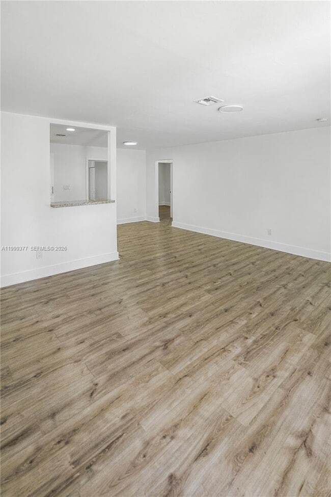 Building Photo - 7031 SW 27th Ct