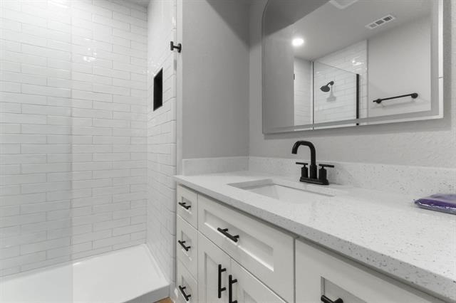 Building Photo - 414 Hallmark Dr