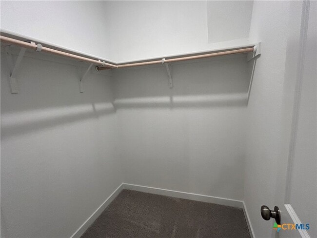 Building Photo - 728 Horsetail Ln