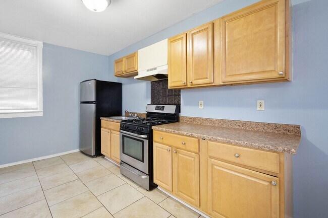Building Photo - Stunning 2 bedroom home in Homestead available September 1!