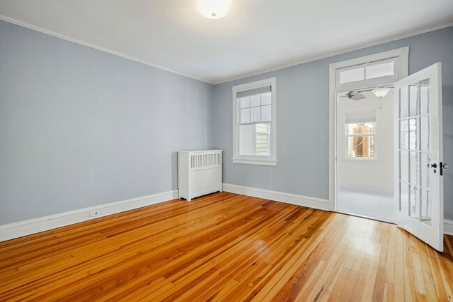 Building Photo - 3 Bedroom Home off of Patterson Ave **Available Early August**