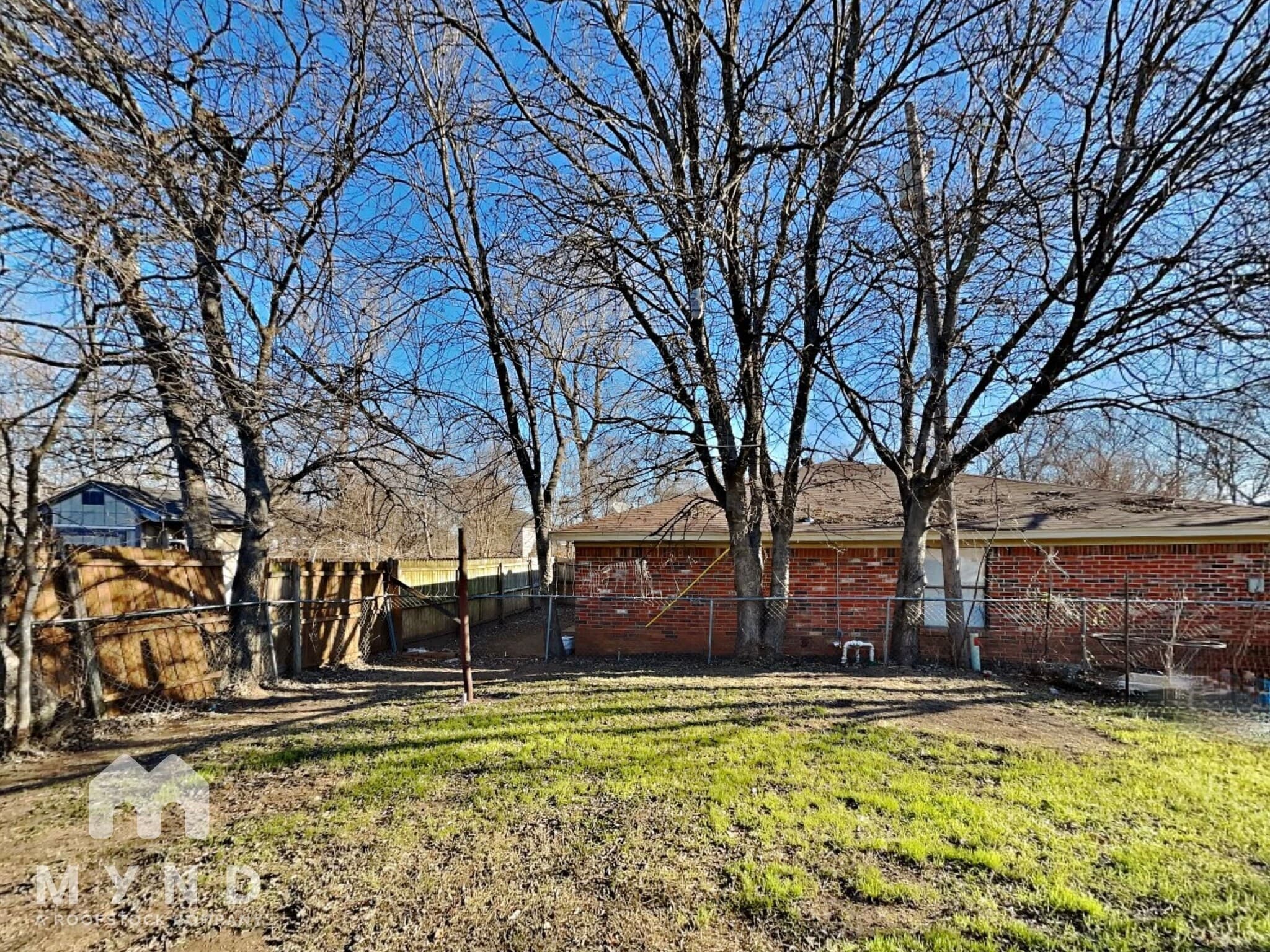 Building Photo - 1303 Berry Dr