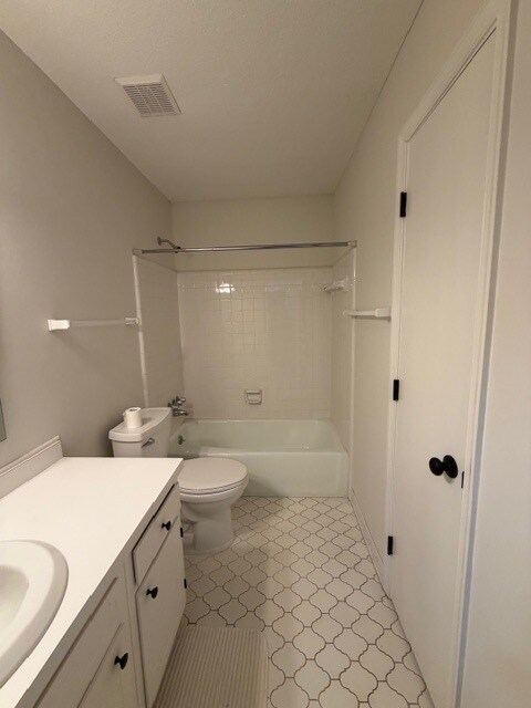 Building Photo - 2543 Cottage Pl