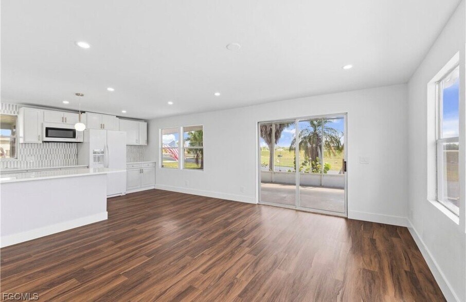 Building Photo - 13670 Dowitcher Dr