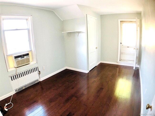 Building Photo - 10 Park Pl