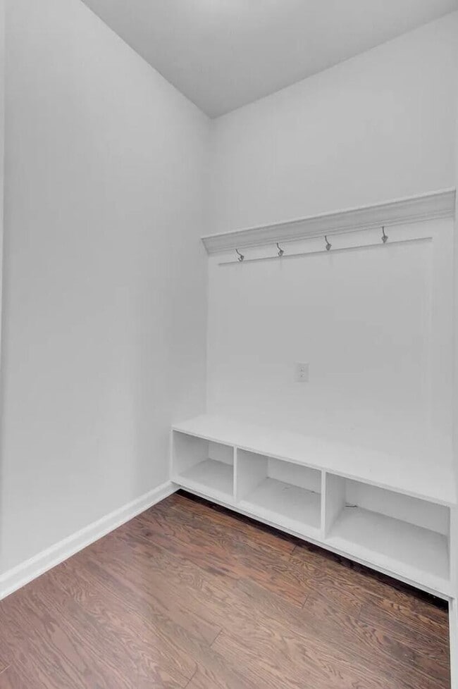 Building Photo - 129 Nolin Rd