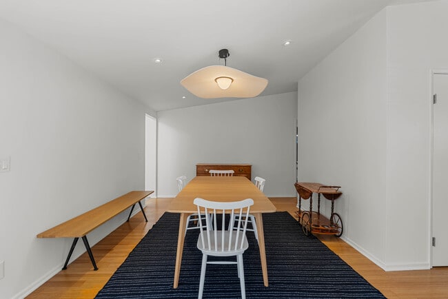 Building Photo - 1251 Devon Ln