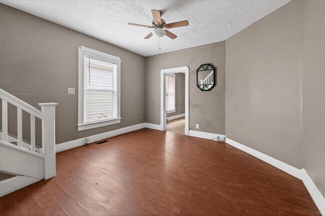 Building Photo - 1133 S Richland St