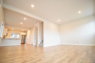 Building Photo - Beautiful 4 Bedroom 3.5 BA Home! Mother in Law Suite, Attached Garage & Top floor Bonus Room!