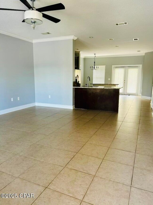 Building Photo - 335 Madison Circle