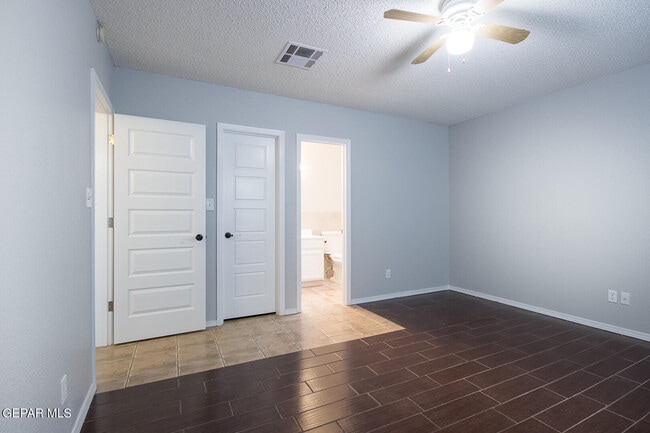 Building Photo - 3311 Catherine Ann Dr