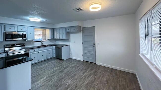 Building Photo - 5929 NW 62nd St