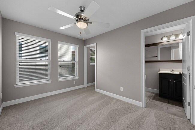 Building Photo - 8623 Via Trieste Dr