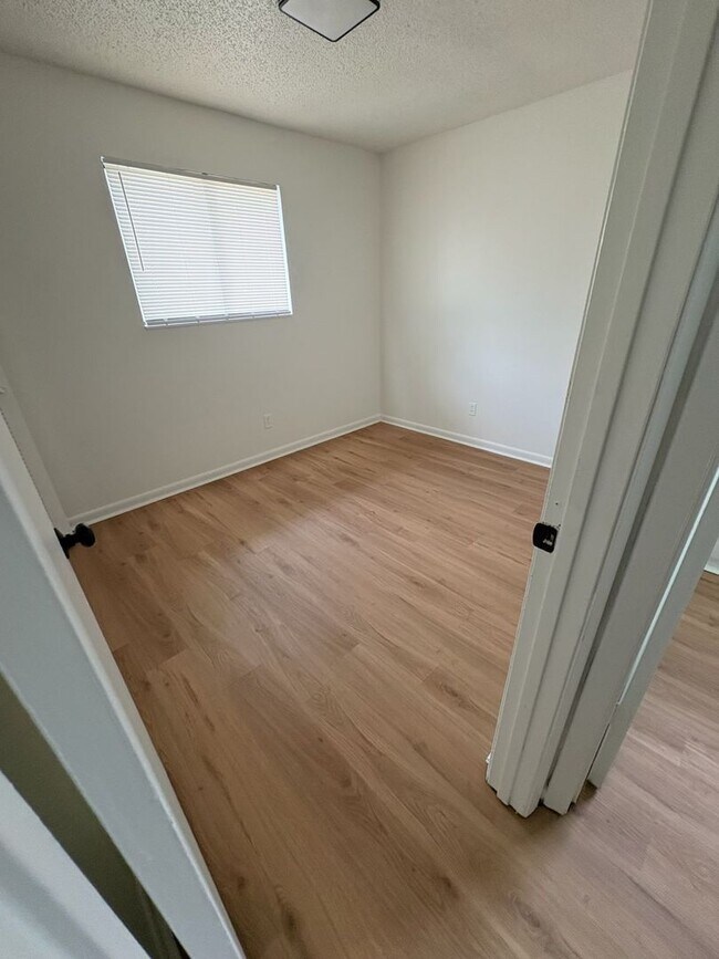 Building Photo - 5216 Westchase Ct